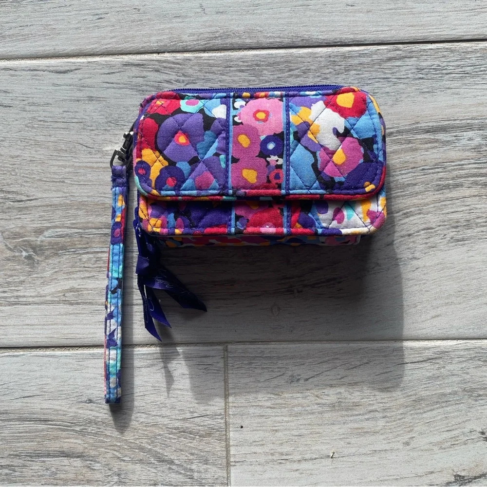 NWOT Vera Bradley Wristlet Bag - Picture 1 of 6